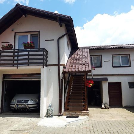 Cazare Adela Horezu Exterior photo